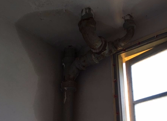 景泰卫生间漏水维修公司专业解读景泰卫生间防水的步骤